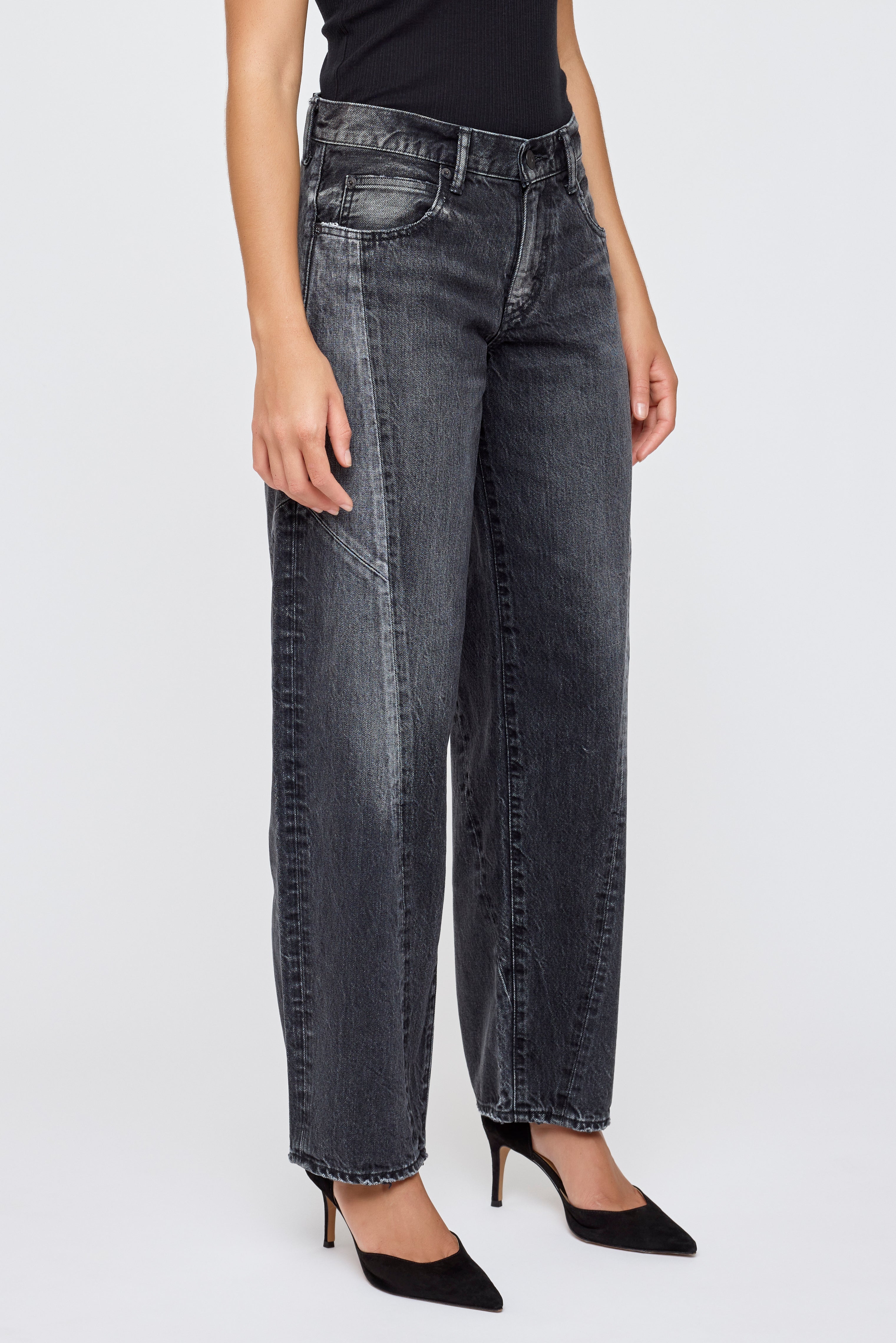 マーシーズ Largo Remake Wide Tapered – MOUSSY