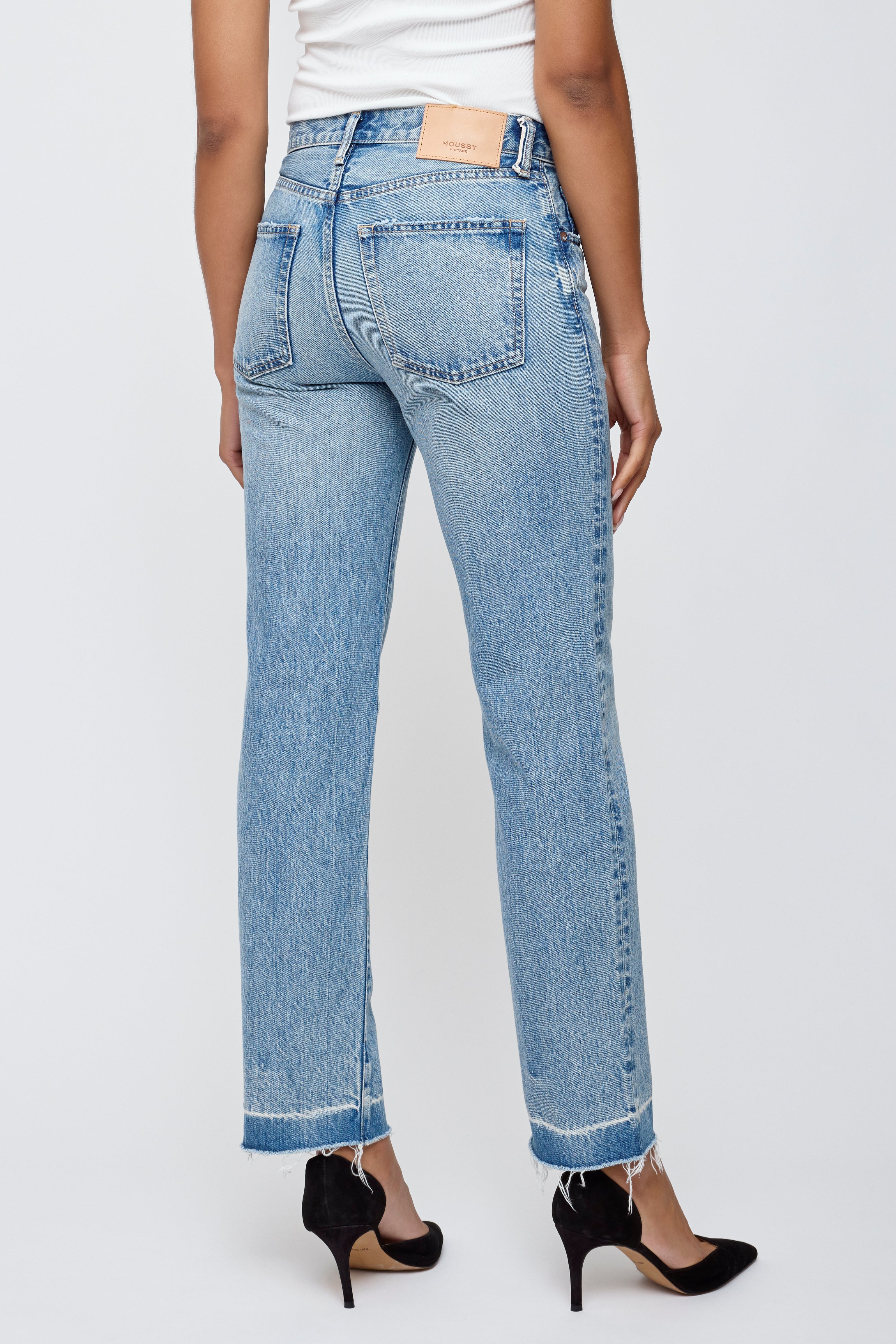 MOUSSY HIGH WAIST STRAIGHT ワンウォッシュ　24 MOUSSY HIGH WAIST STRAIGHT ワンウォッシュ 24 MOUSSY | HIGH WAIST