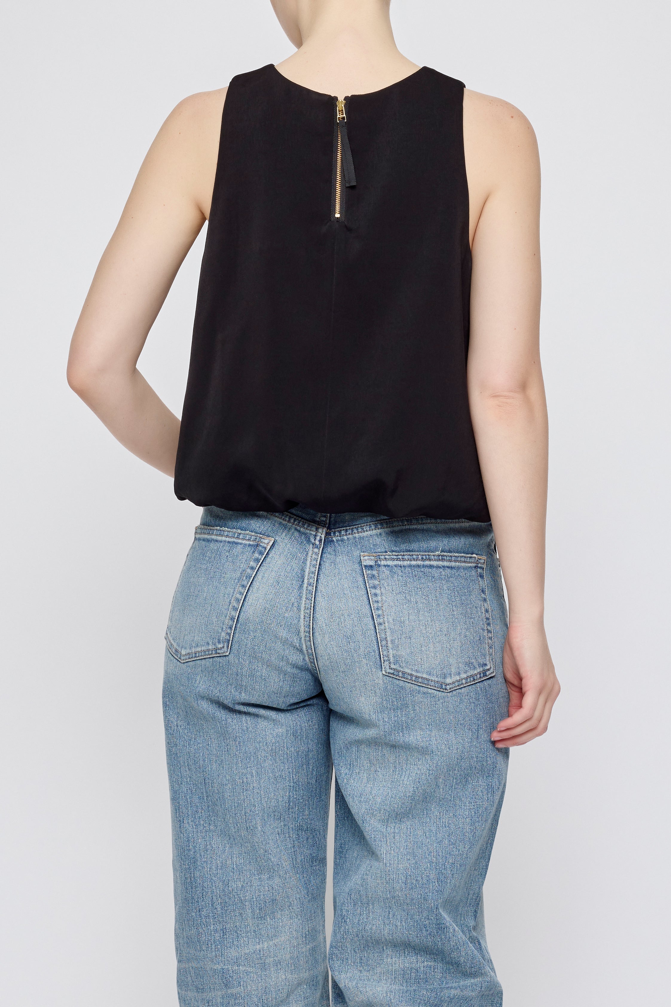 MV SCULPTED SATIN TOP Black / XS