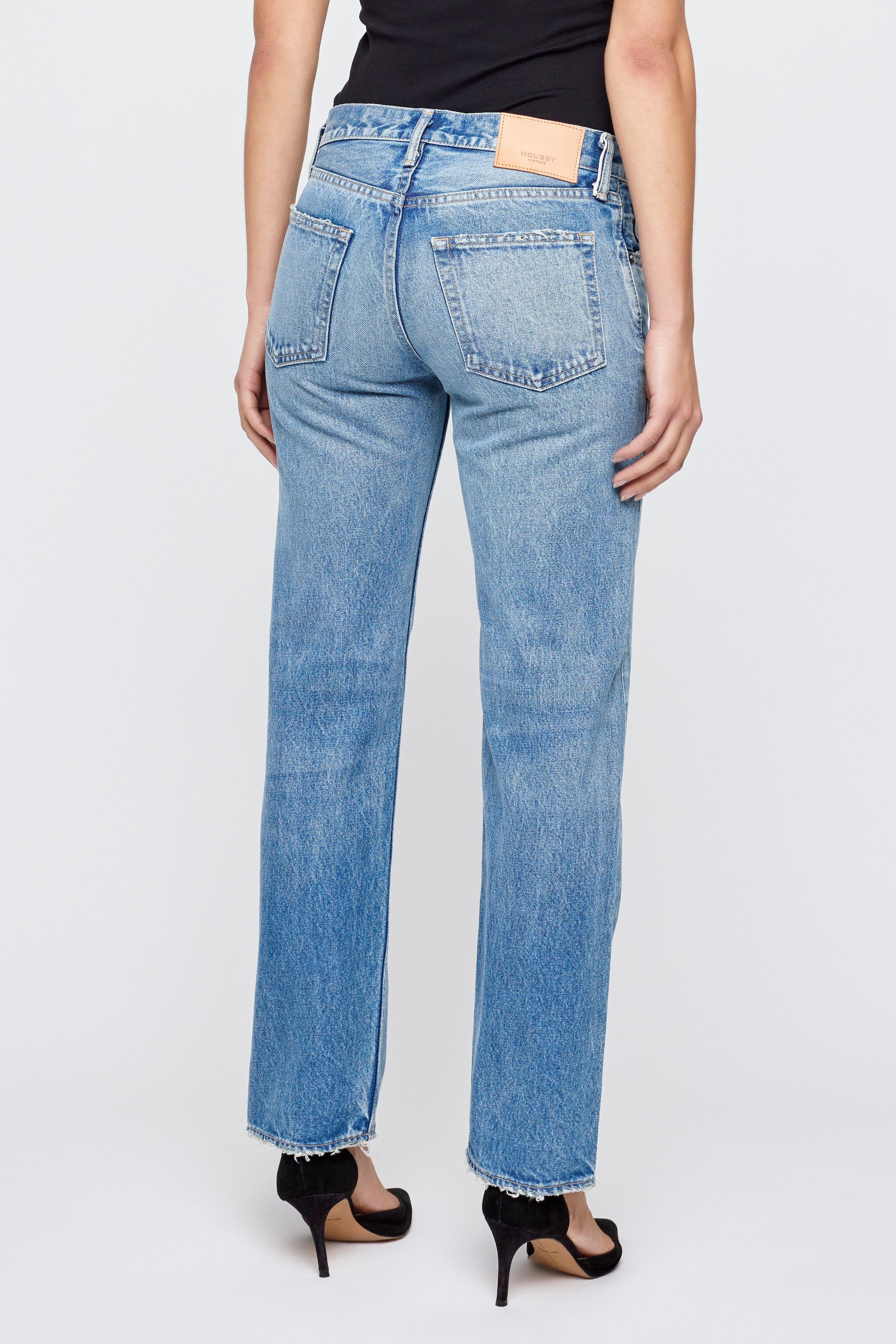 STRAIGHT LOW - Cheval