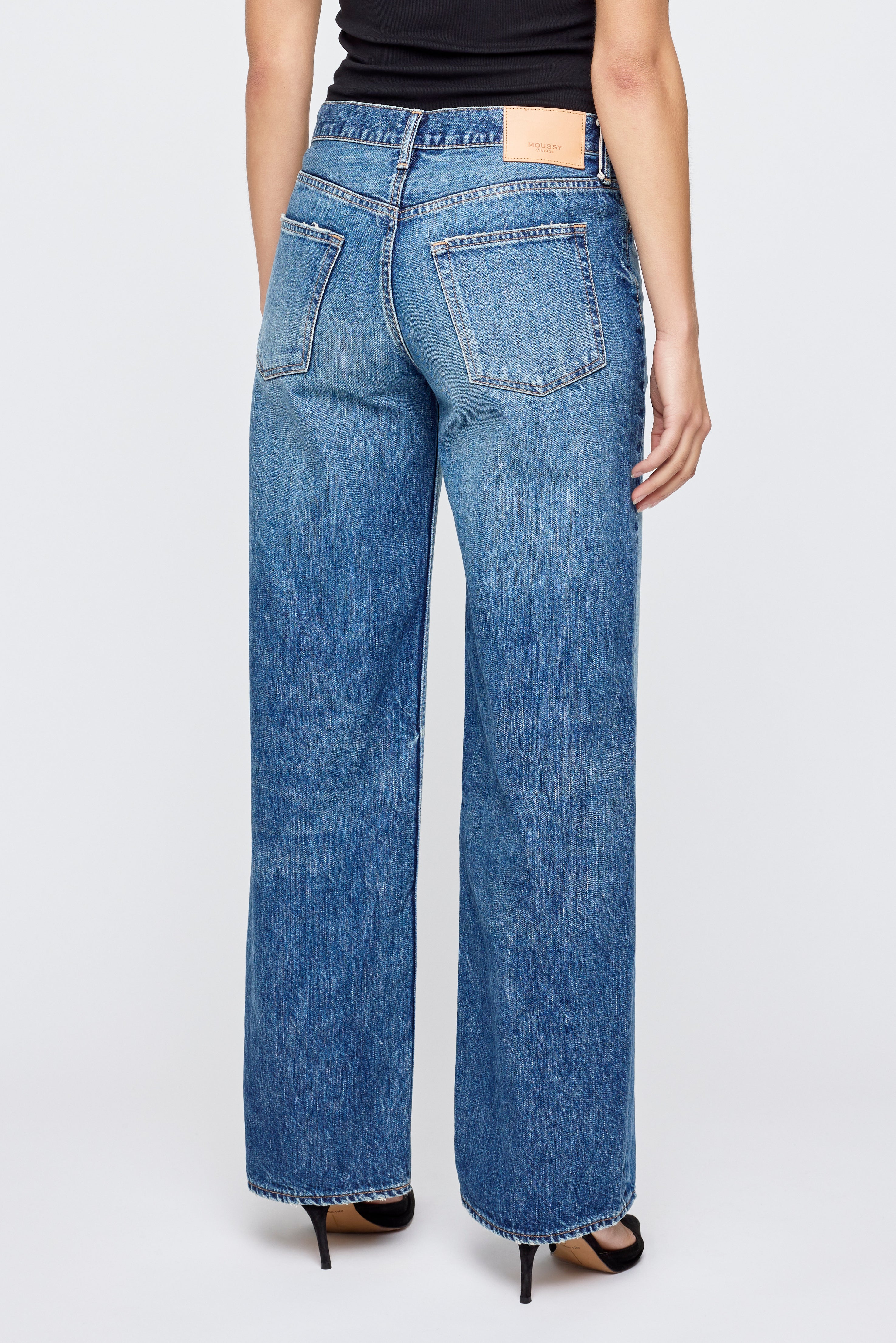 LOOSE STRAIGHT - Phillipston