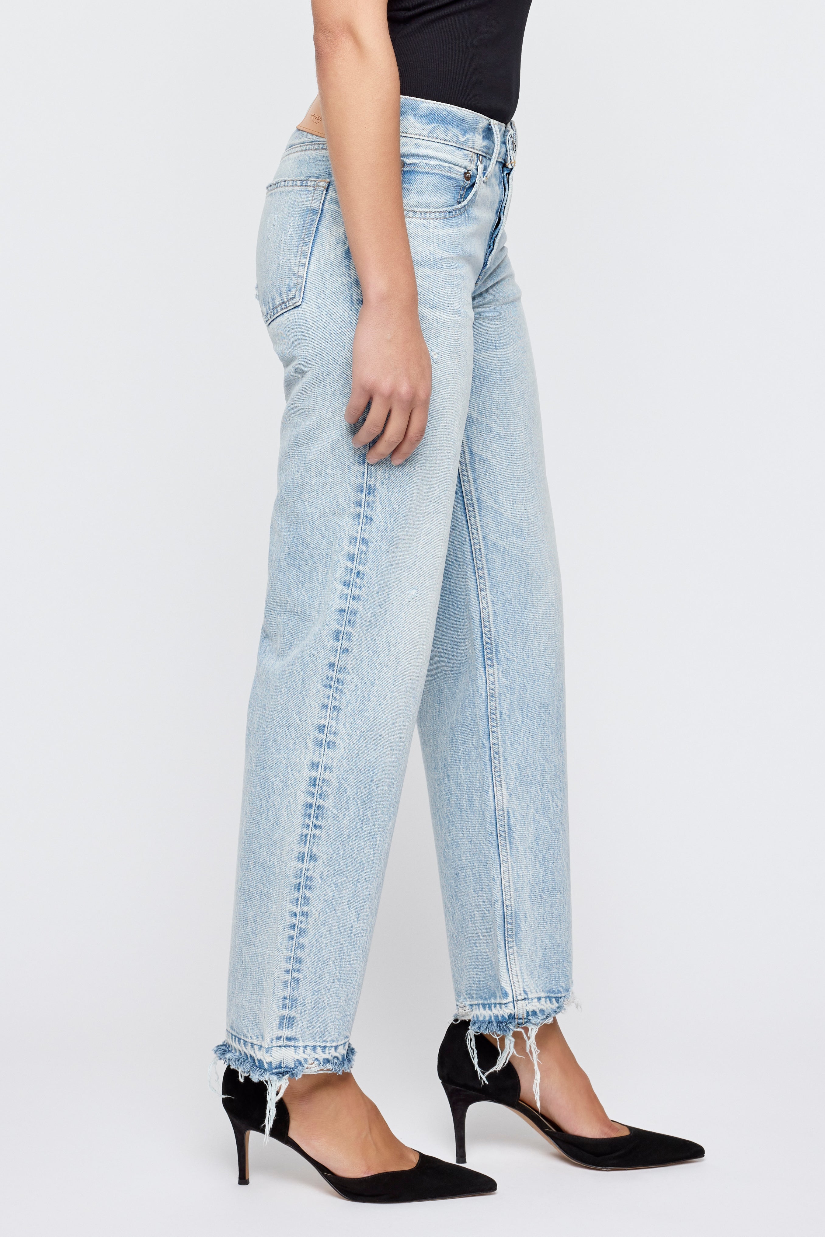 STRAIGHT LOW - Barrington